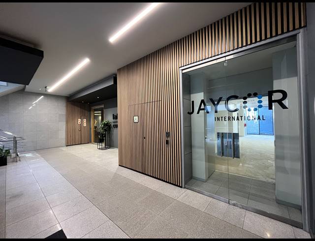 236M² OFFICE TO LET IN WOODSTOCK